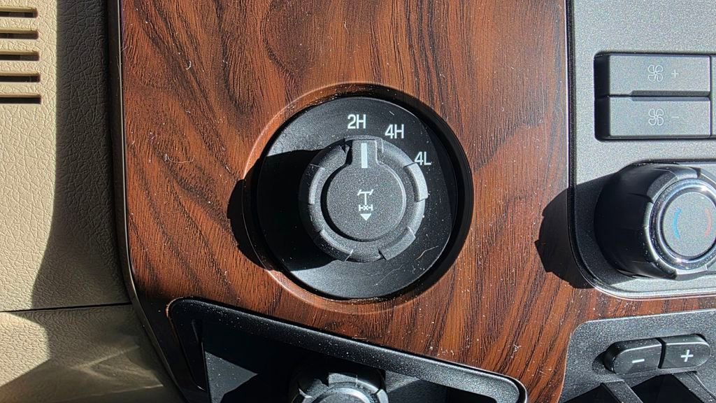 Used 2012 Ford F250 Lariat w/ Snow Plow Prep Pkg image 33