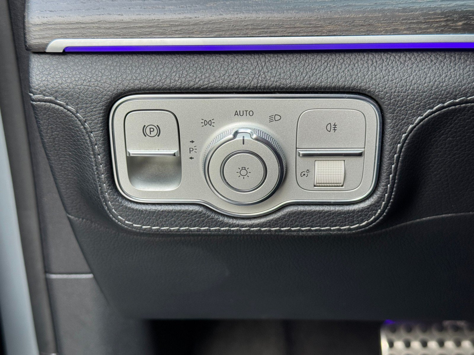 Used 2021 Mercedes-Benz GLS 580 4MATIC image 19