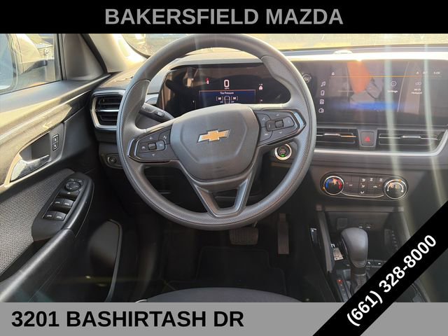Used 2025 Chevrolet TrailBlazer LS w/ LS Convenience Package FWD image 13