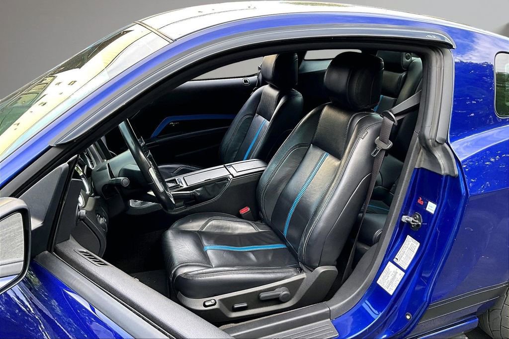Used 2013 Ford Mustang GT Premium w/ Electronics Pkg RWD image 21