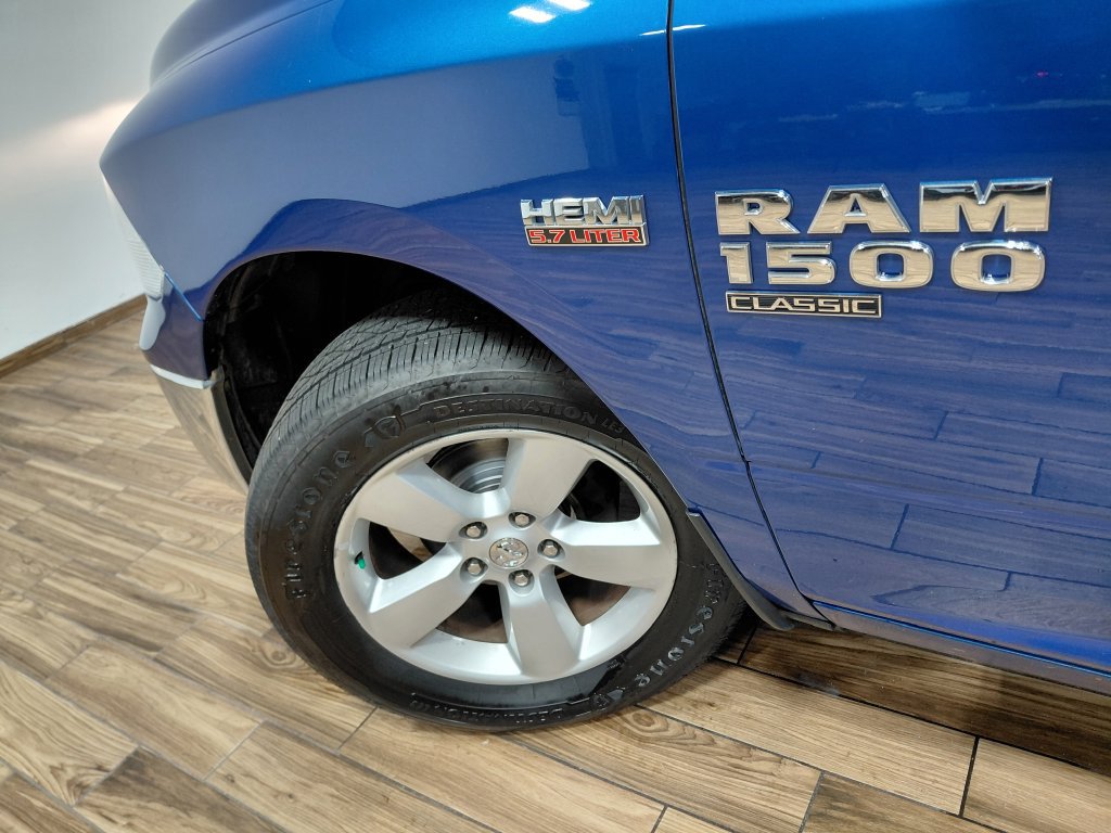 Used 2019 RAM 1500 Classic SLT AWD/4WD image 14