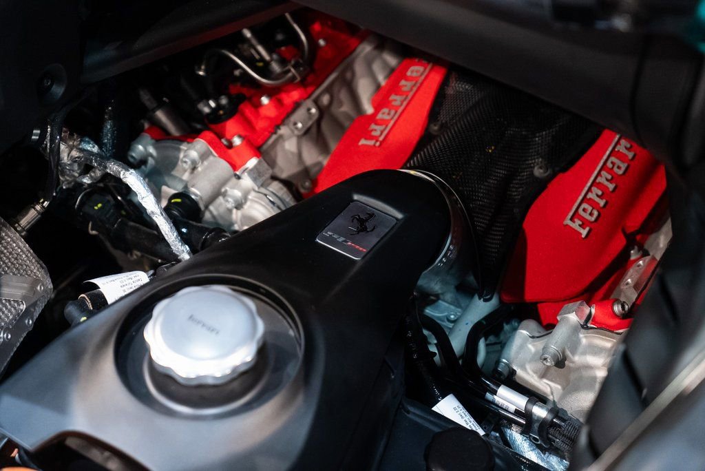 Used 2024 Ferrari SF90 Spider image 20