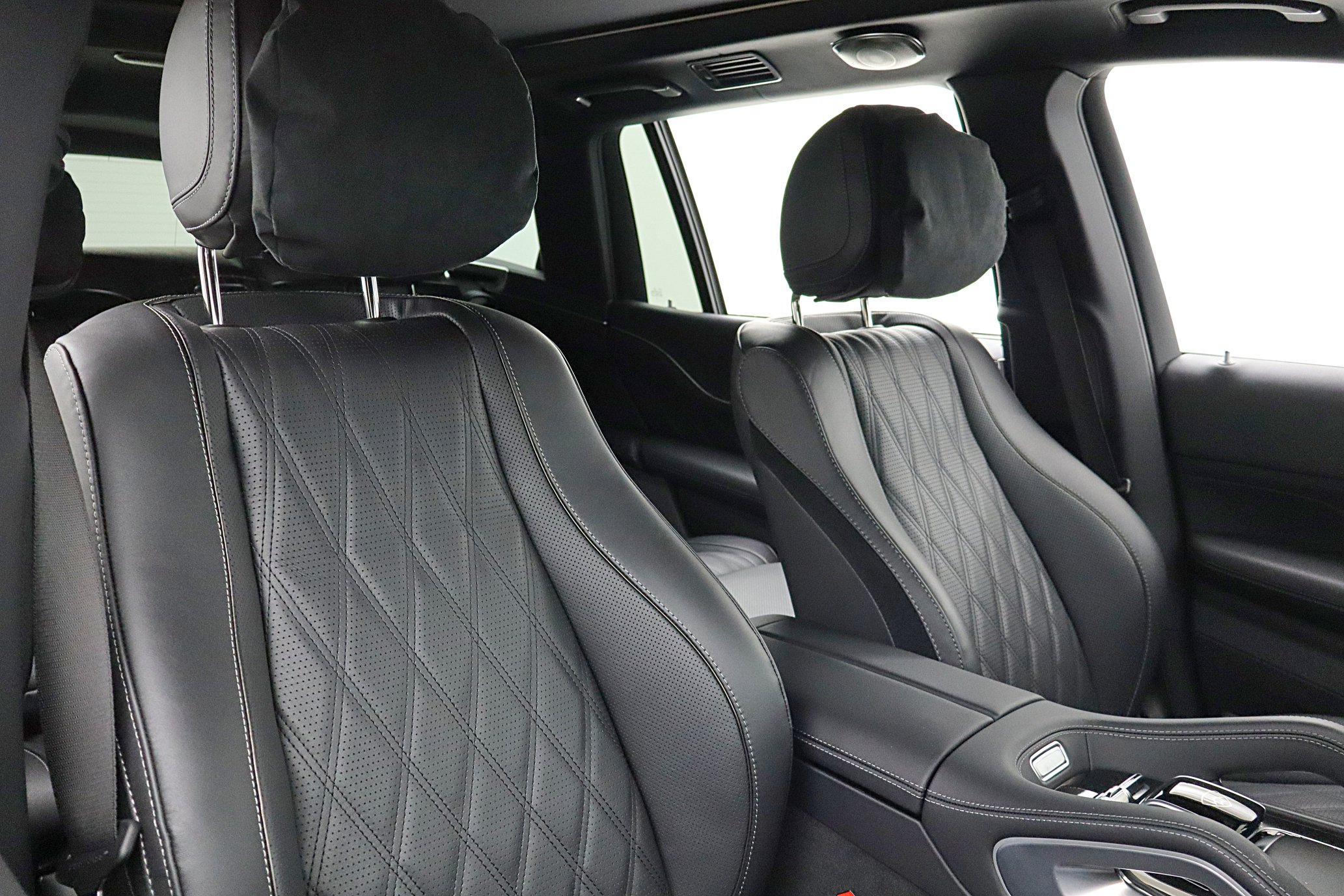 Used 2026 Mercedes-Benz Maybach GLS 600 4MATIC image 39