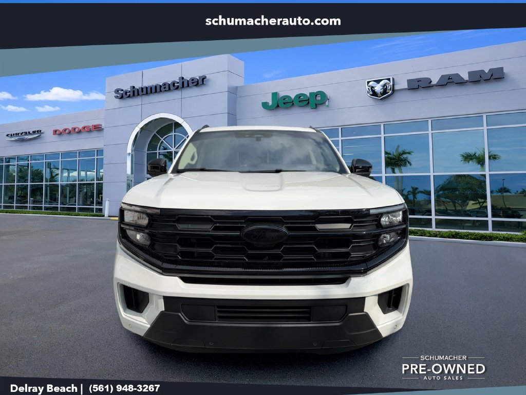 Used 2025 Ford Expedition Active RWD image 2