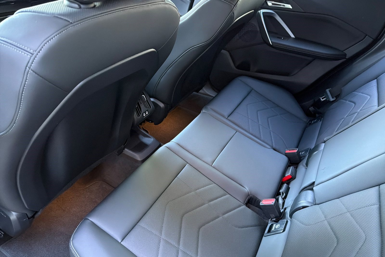 Used 2025 BMW X1 xDrive28i w/ Technology Package image 15