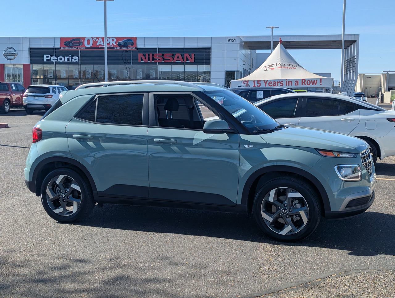 Used 2025 Hyundai Venue SEL image 9