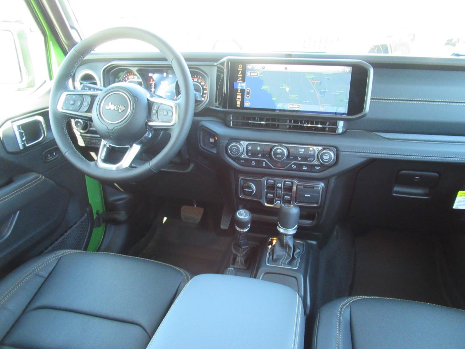 New 2026 Jeep Wrangler Unlimited Sahara w/ Whitecap Package AWD/4WD image 13