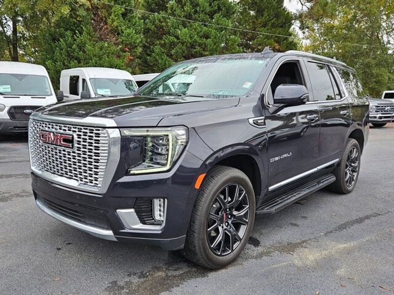 Used 2023 GMC Yukon Denali image 3