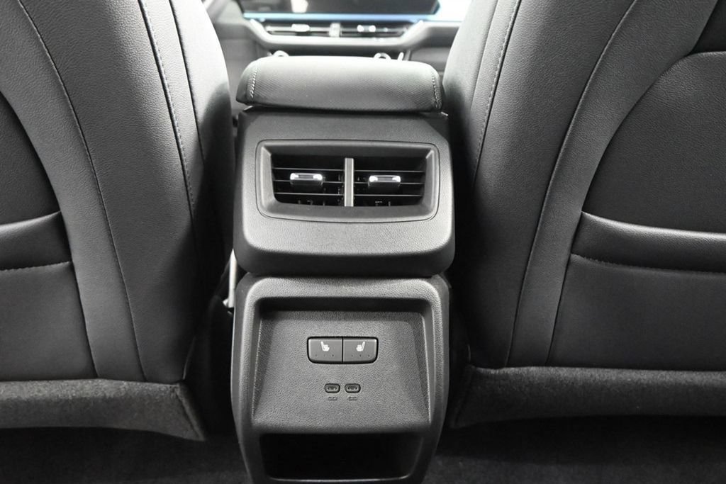 New 2025 Chevrolet Equinox EV LT w/ Convenience Package II AWD/4WD image 26