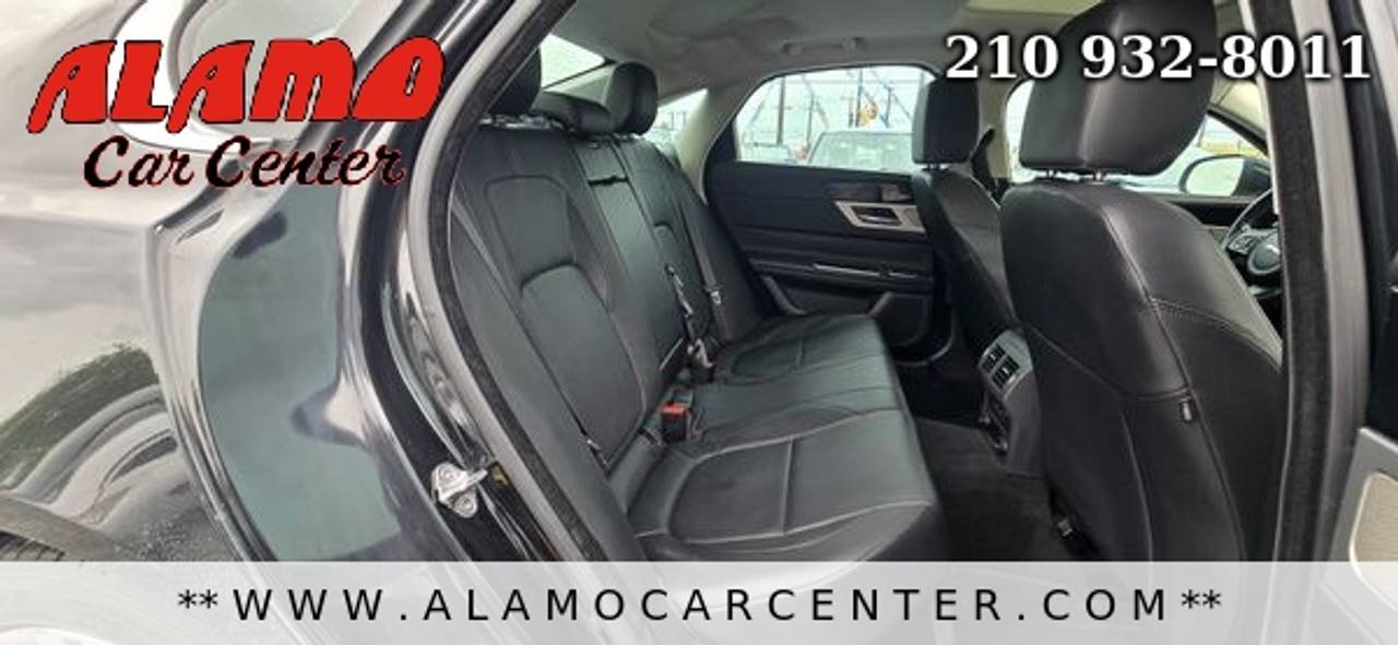 Used 2017 Jaguar XF Premium RWD image 18