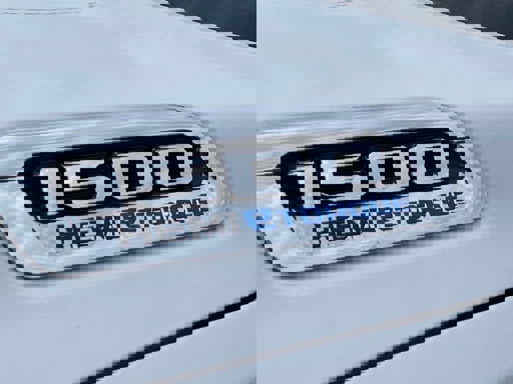 Used 2023 RAM 1500 Laramie image 12