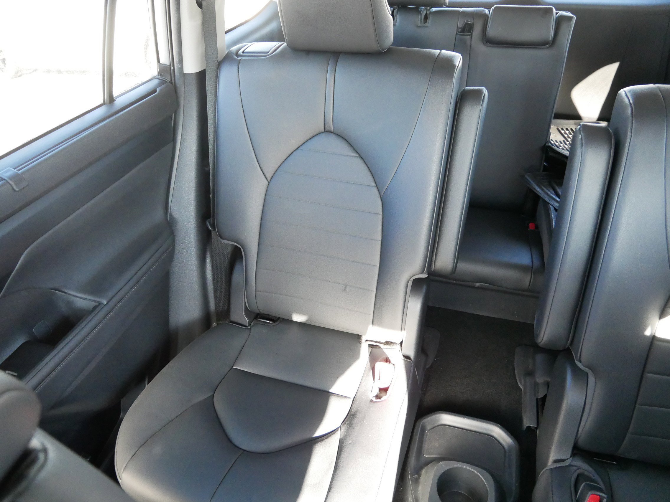 Used 2020 Toyota Highlander XLE image 12