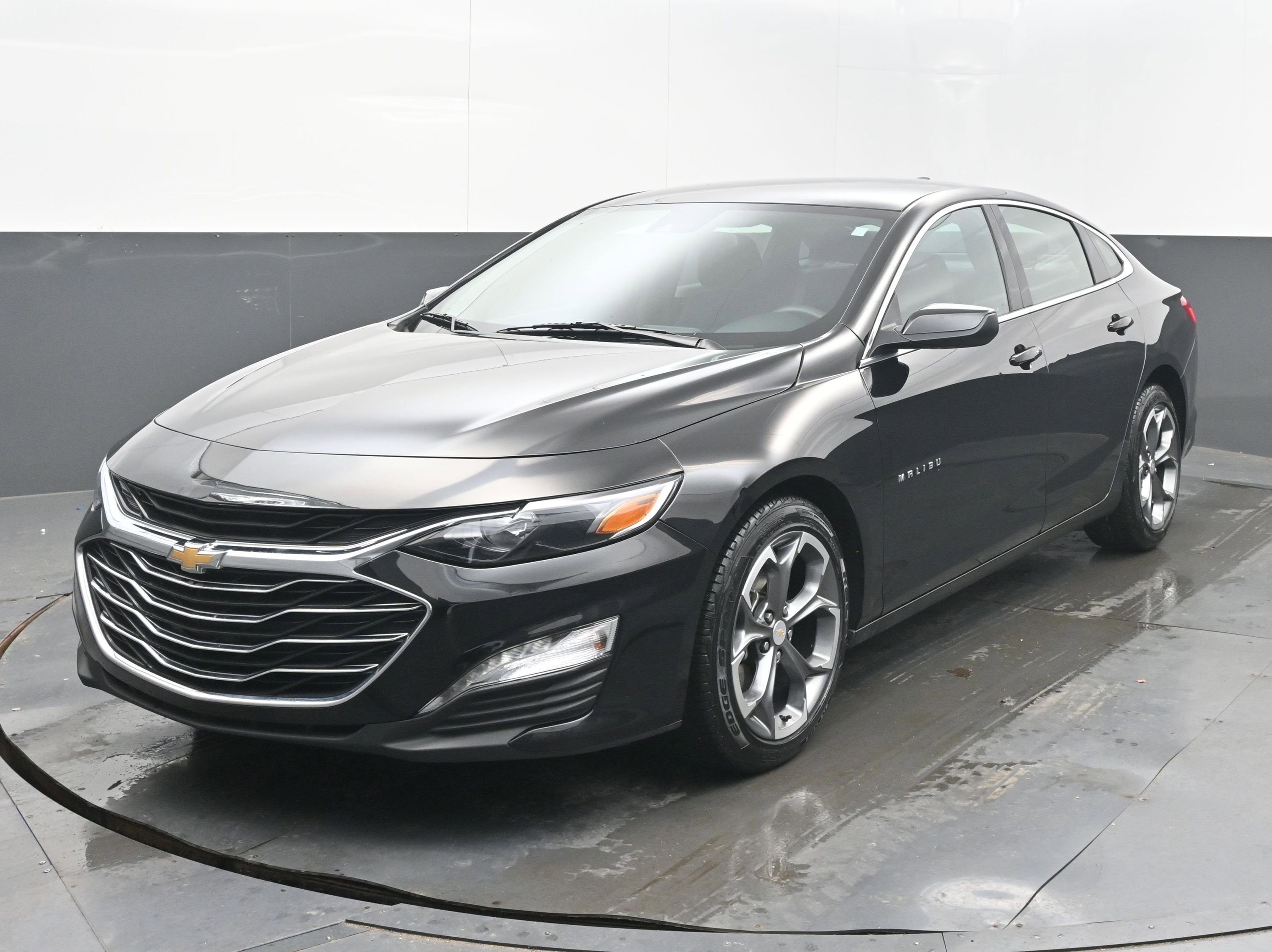 Used 2024 Chevrolet Malibu LT image 4