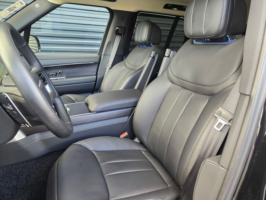 New 2026 Land Rover Range Rover SE image 15