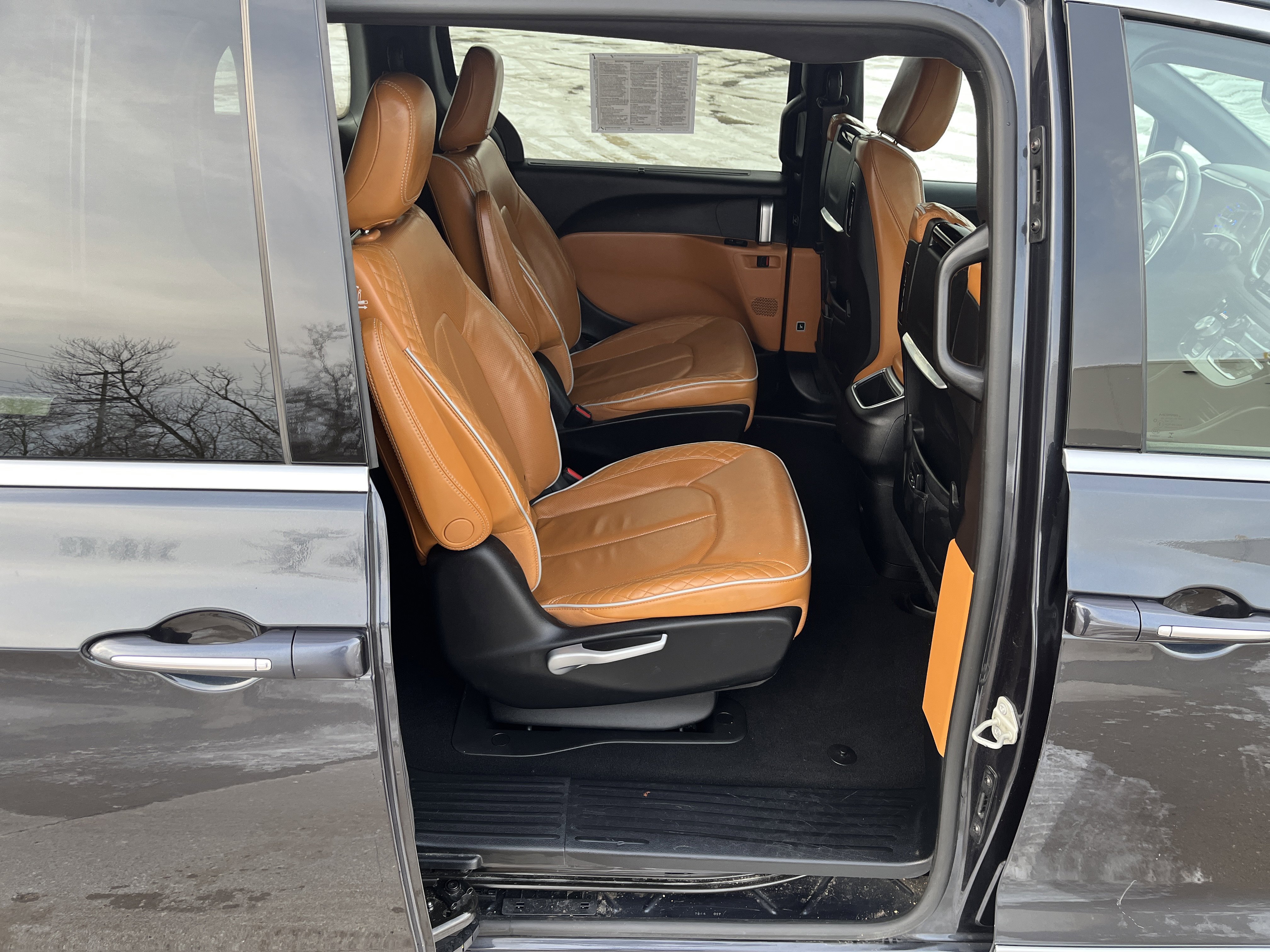 Used 2021 Chrysler Pacifica Pinnacle image 16