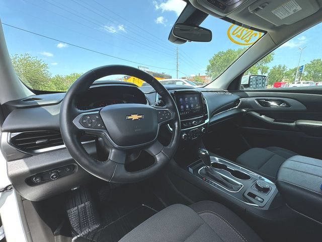Used 2020 Chevrolet Traverse LT w/ Driver Confidence II Package AWD/4WD image 10