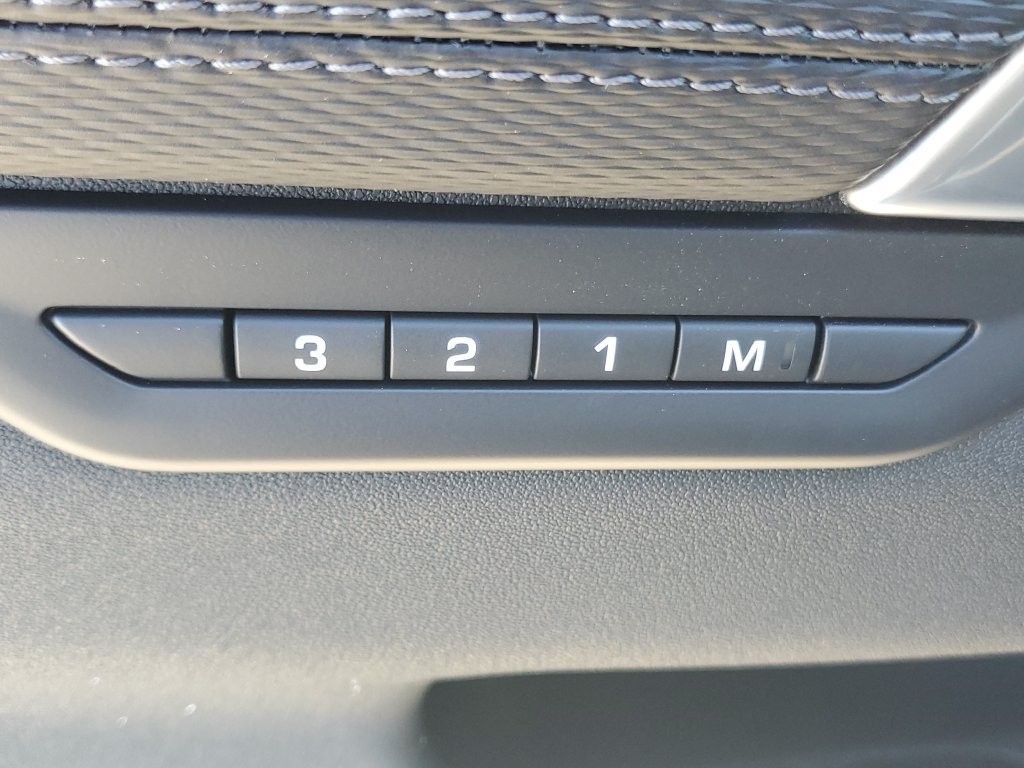 New 2026 Land Rover Discovery Sport Landmark AWD/4WD image 10