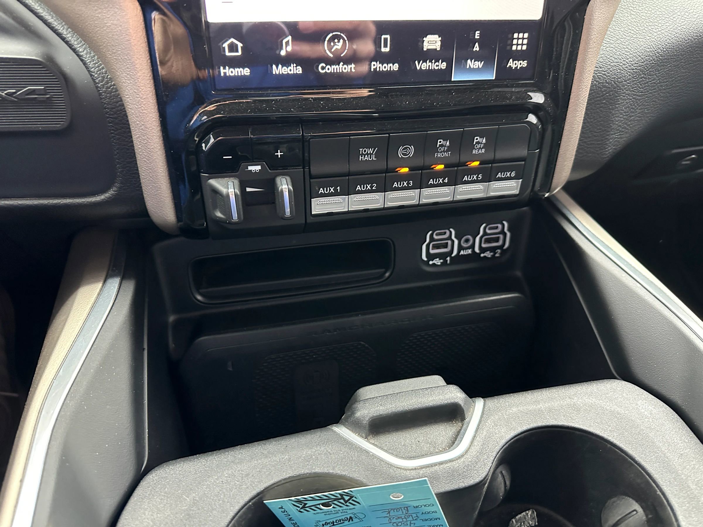 Used 2024 RAM 4500 Laramie image 17