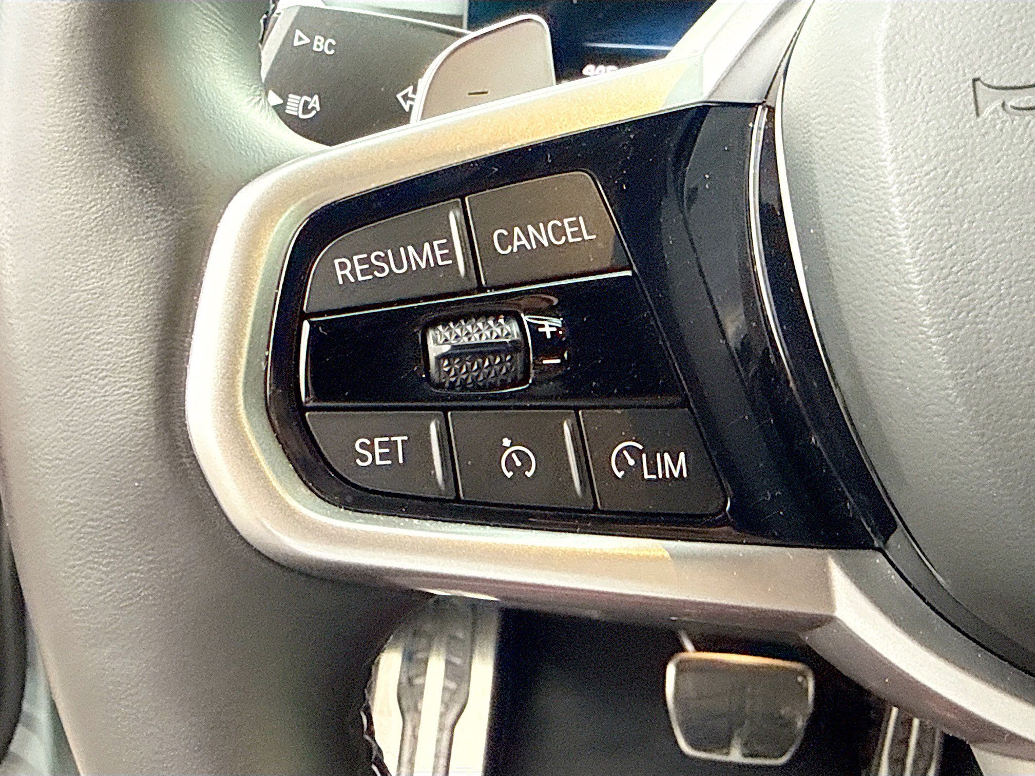 Used 2025 BMW M440i RWD image 38