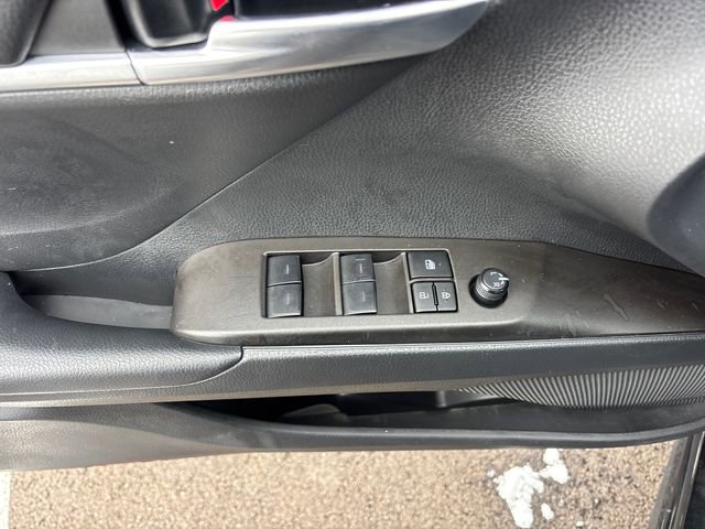 Used 2024 Toyota Camry SE image 13