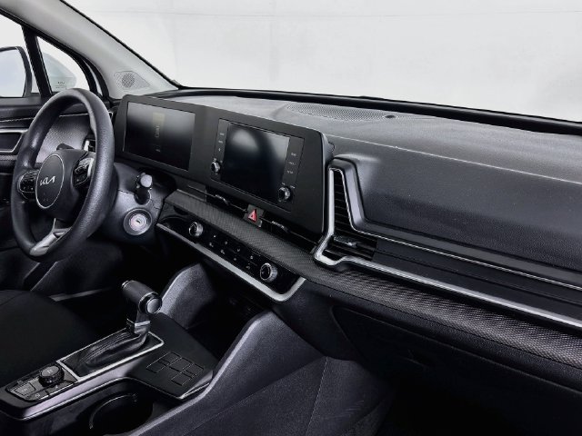 Used 2024 Kia Sportage LX FWD image 26