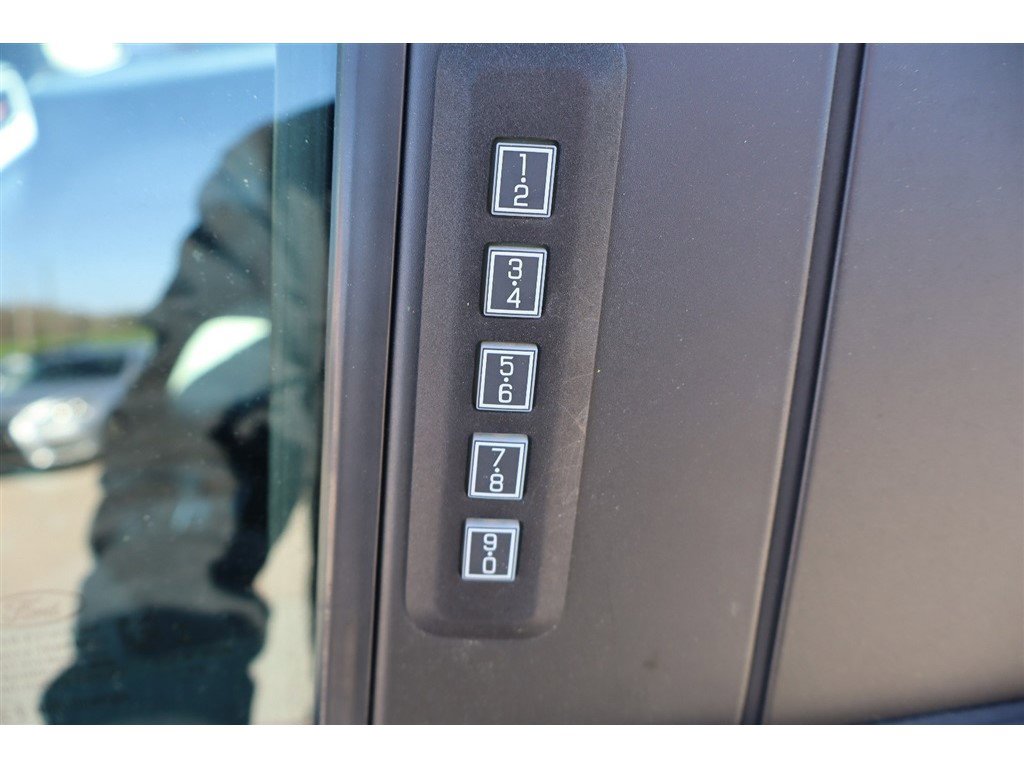 Used 2022 Ford Maverick XLT image 13