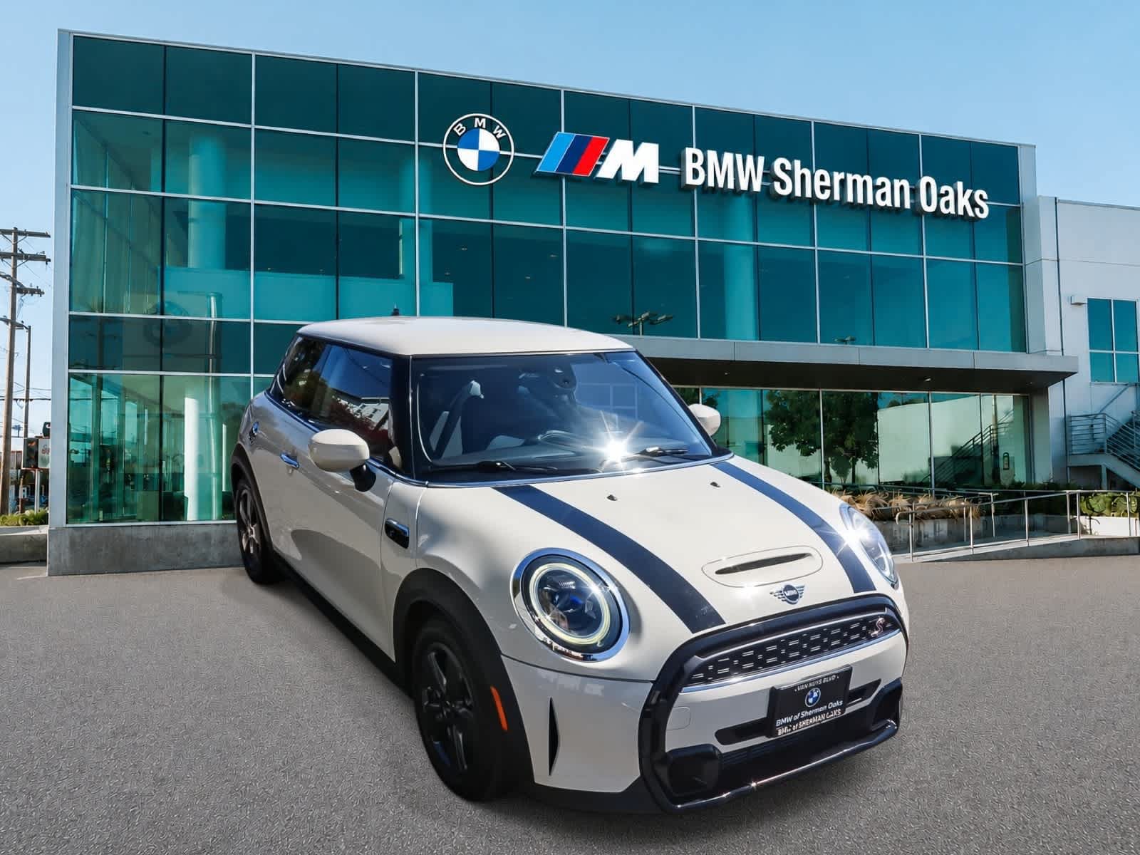Used 2022 MINI Cooper S FWD image 3