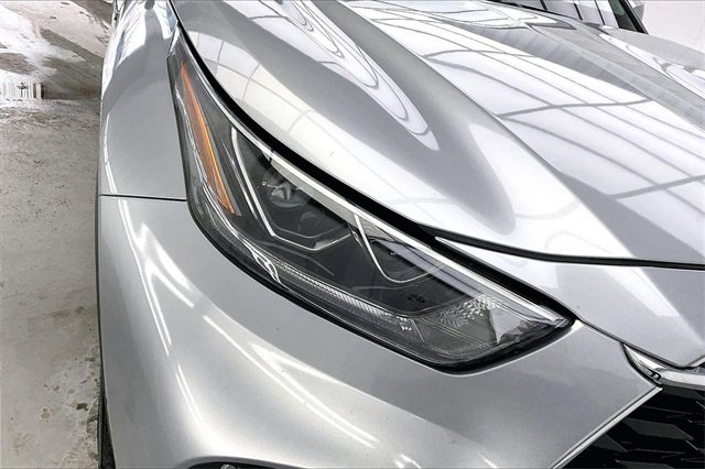 Used 2021 Toyota Highlander Platinum image 26