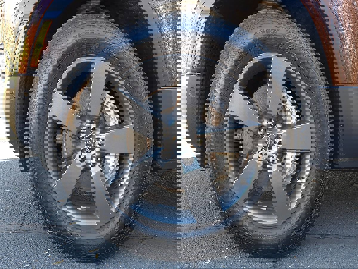 Used 2023 Land Rover Defender 130 S image 73