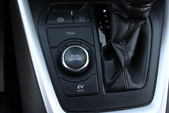 Used 2019 Toyota RAV4 XSE w/ Carpet Mat Package AWD/4WD image 20