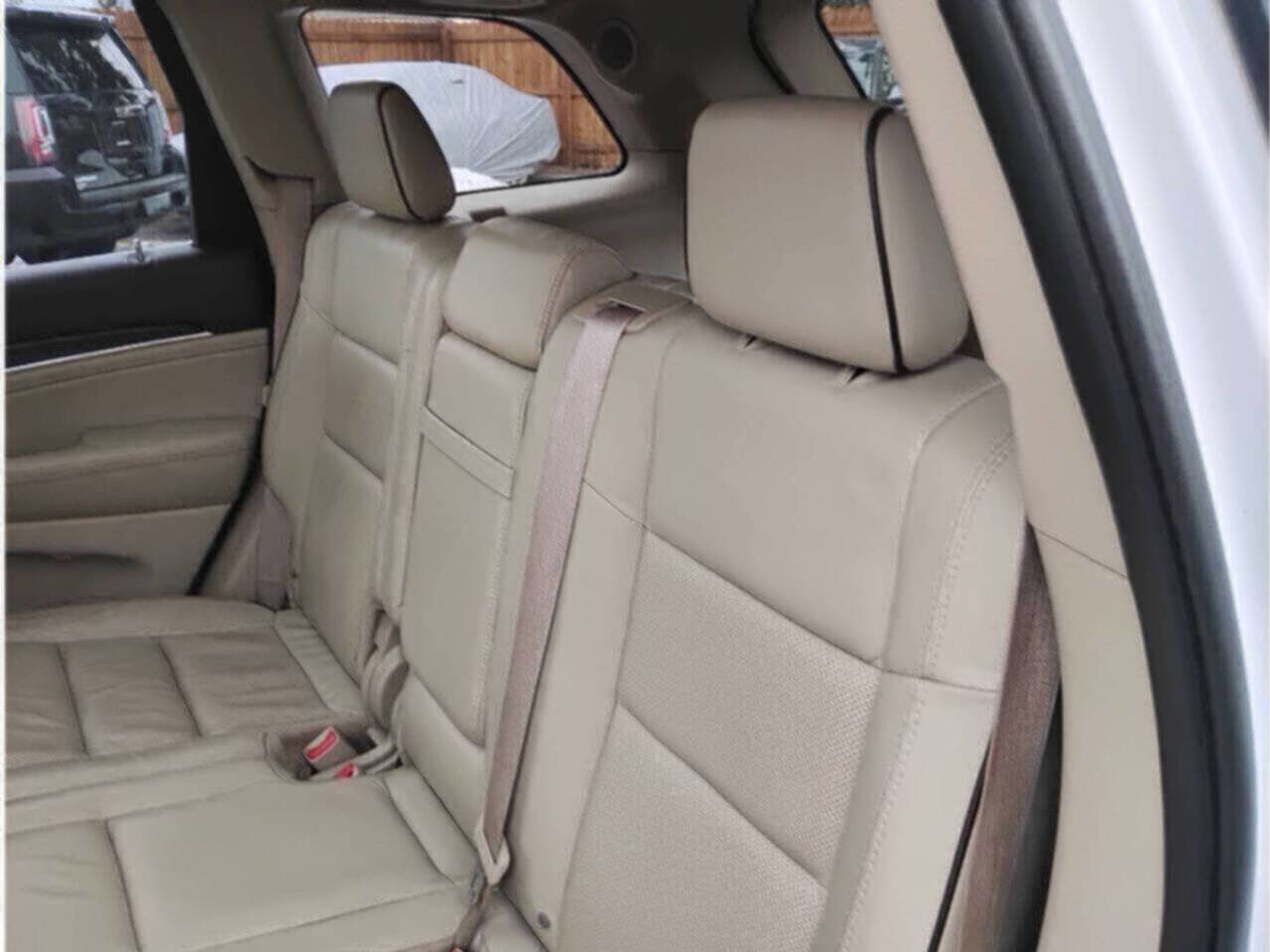 Used 2018 Jeep Grand Cherokee Overland AWD/4WD image 28