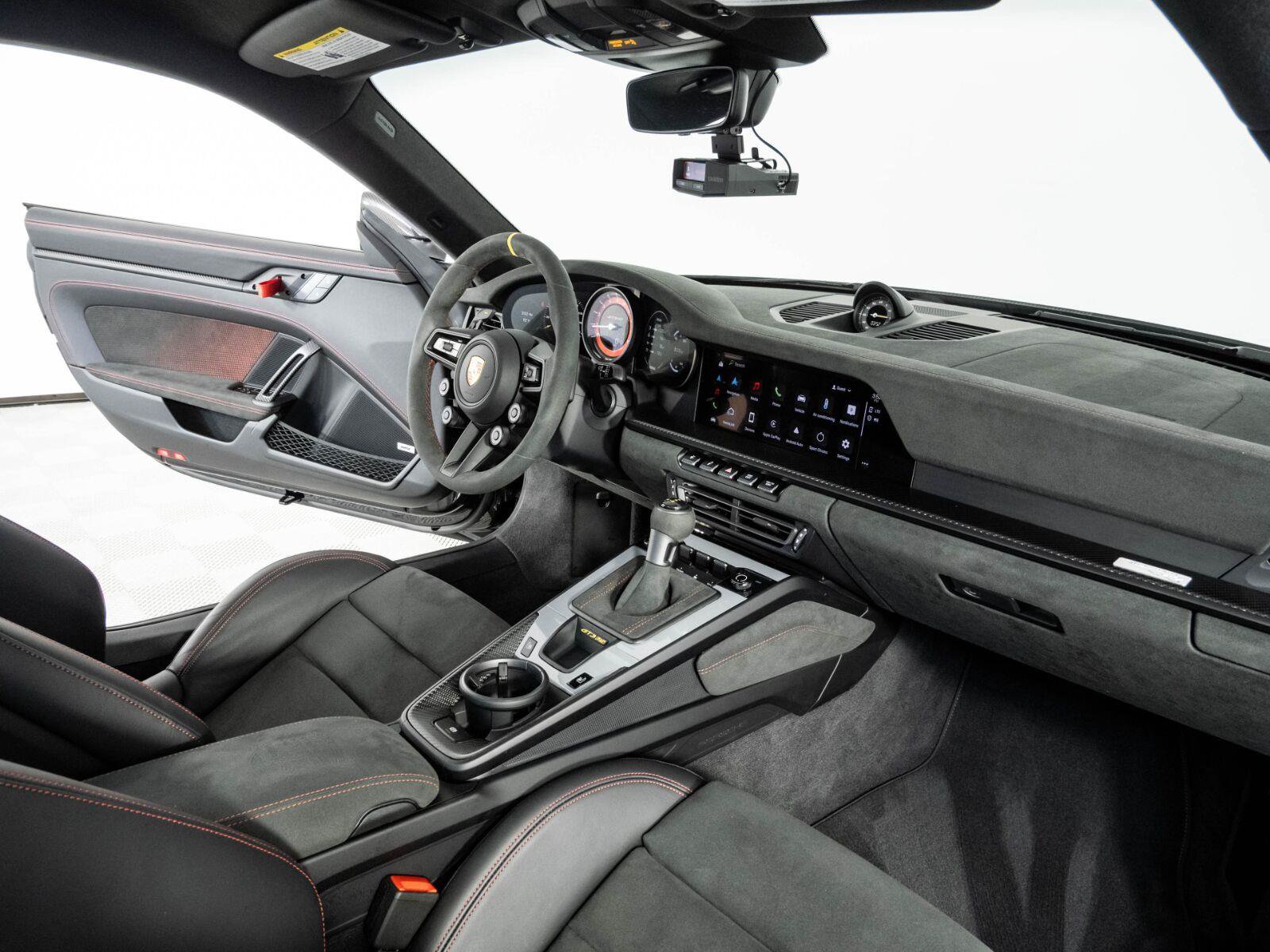 Certified 2025 Porsche 911 GT3 RS RWD image 19