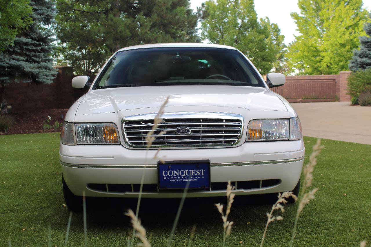 Used 1999 Ford Crown Victoria LX RWD image 12