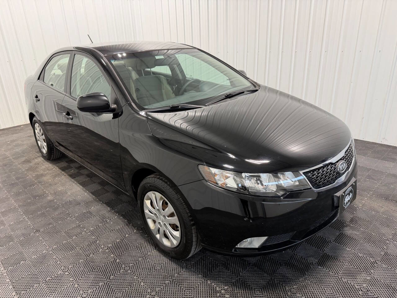 Used 2011 Kia Forte LX image 2