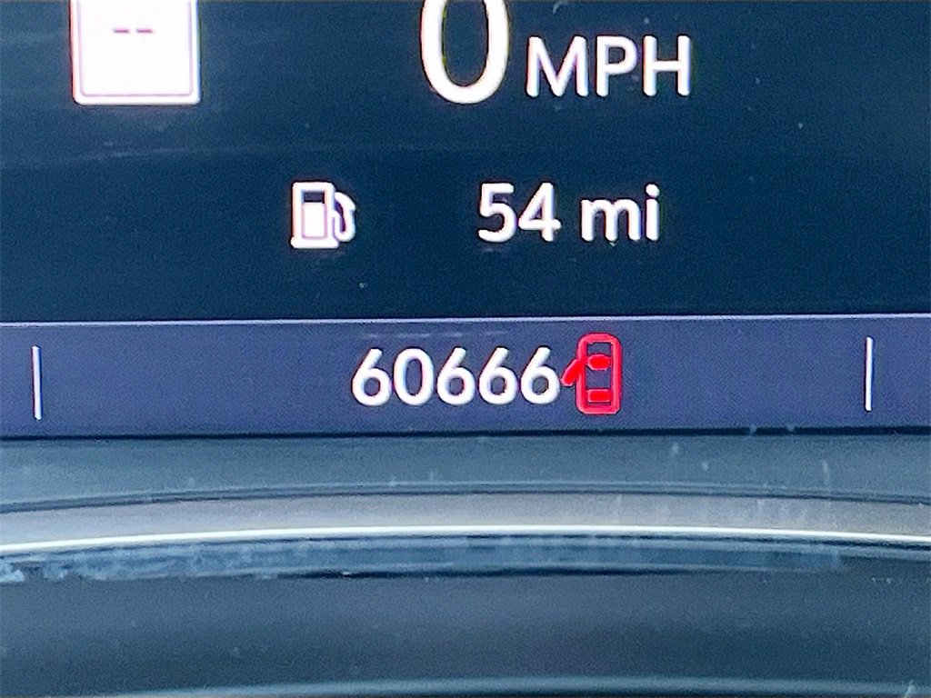 Used 2021 Chevrolet Traverse RS image 12