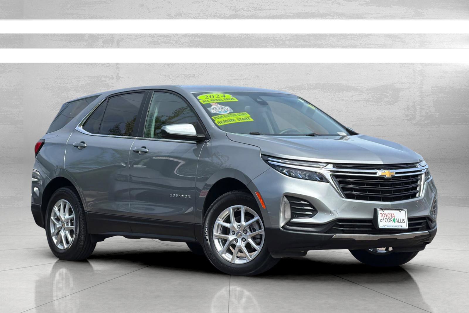 Used 2024 Chevrolet Equinox LT AWD/4WD image 2