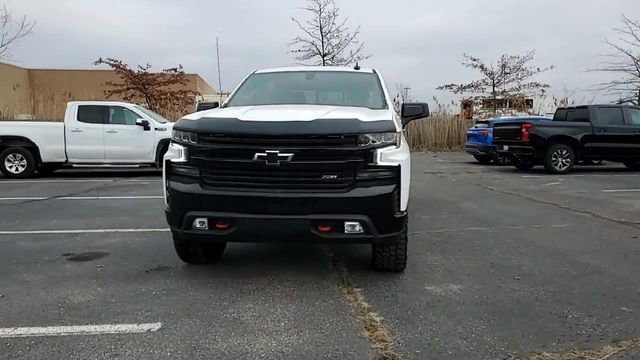 Certified 2021 Chevrolet Silverado 1500 LT Trail Boss w/ Convenience Package II image 3