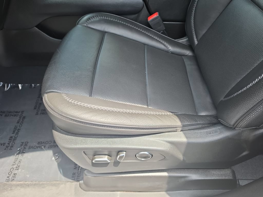 Certified 2023 GMC Yukon XL Denali AWD/4WD image 22