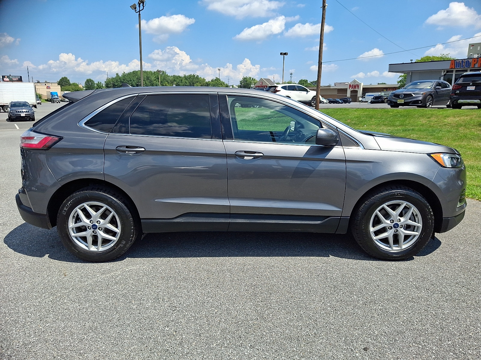 Used 2022 Ford Edge SEL w/ Convenience Package AWD/4WD image 7