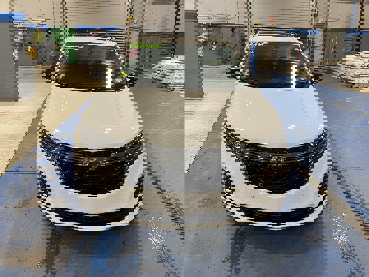 Used 2022 Chevrolet Equinox Premier image 2