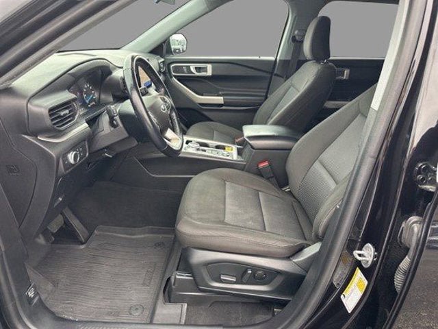 Used 2022 Ford Explorer XLT AWD/4WD image 11