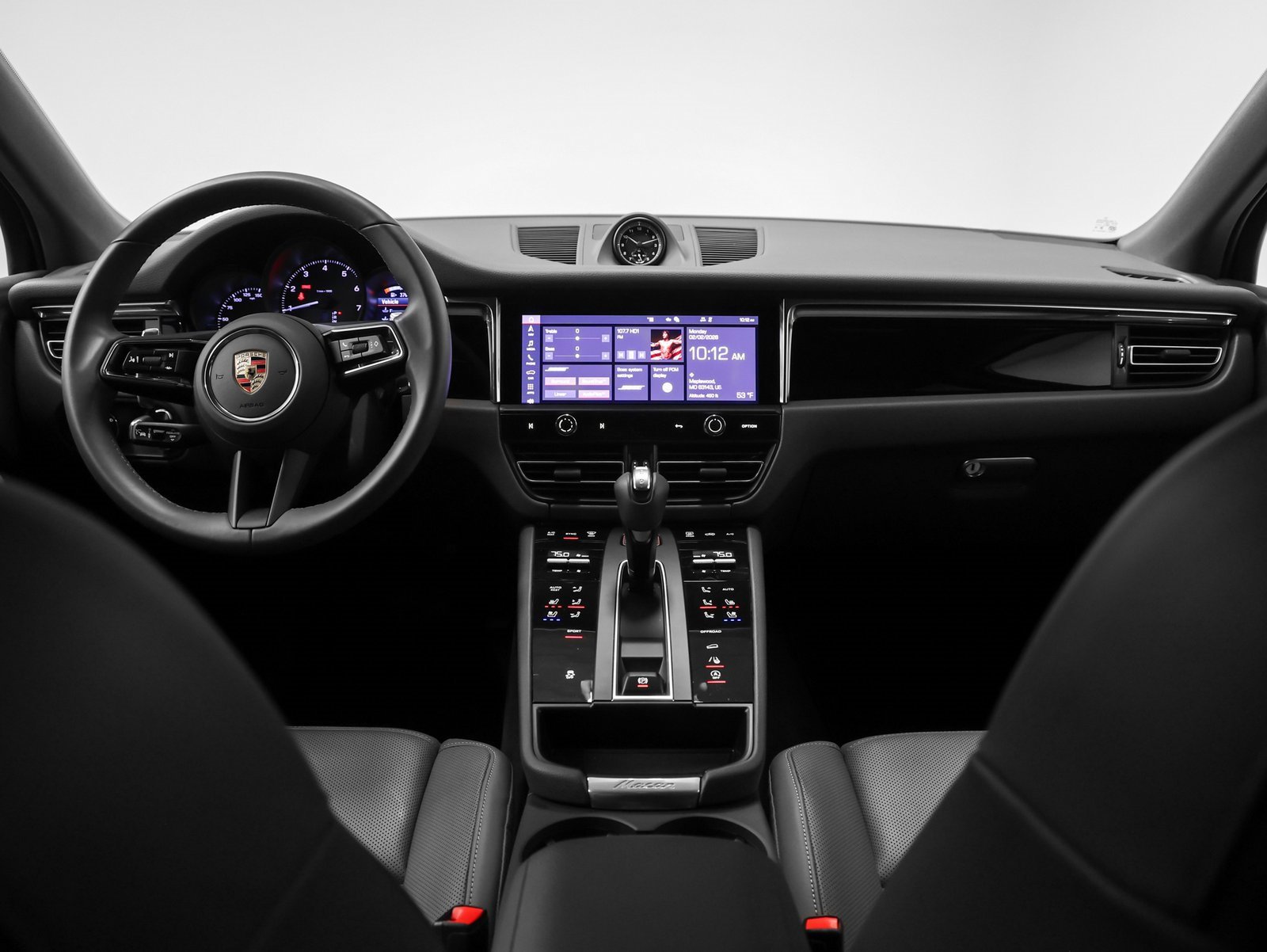 Used 2025 Porsche Macan image 28