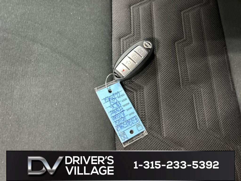 Used 2022 Nissan Frontier PRO-4X AWD/4WD image 12