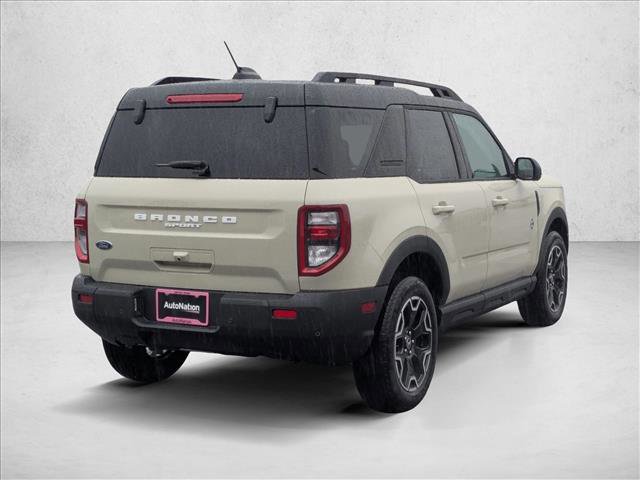 New 2025 Ford Bronco Sport Outer Banks image 2