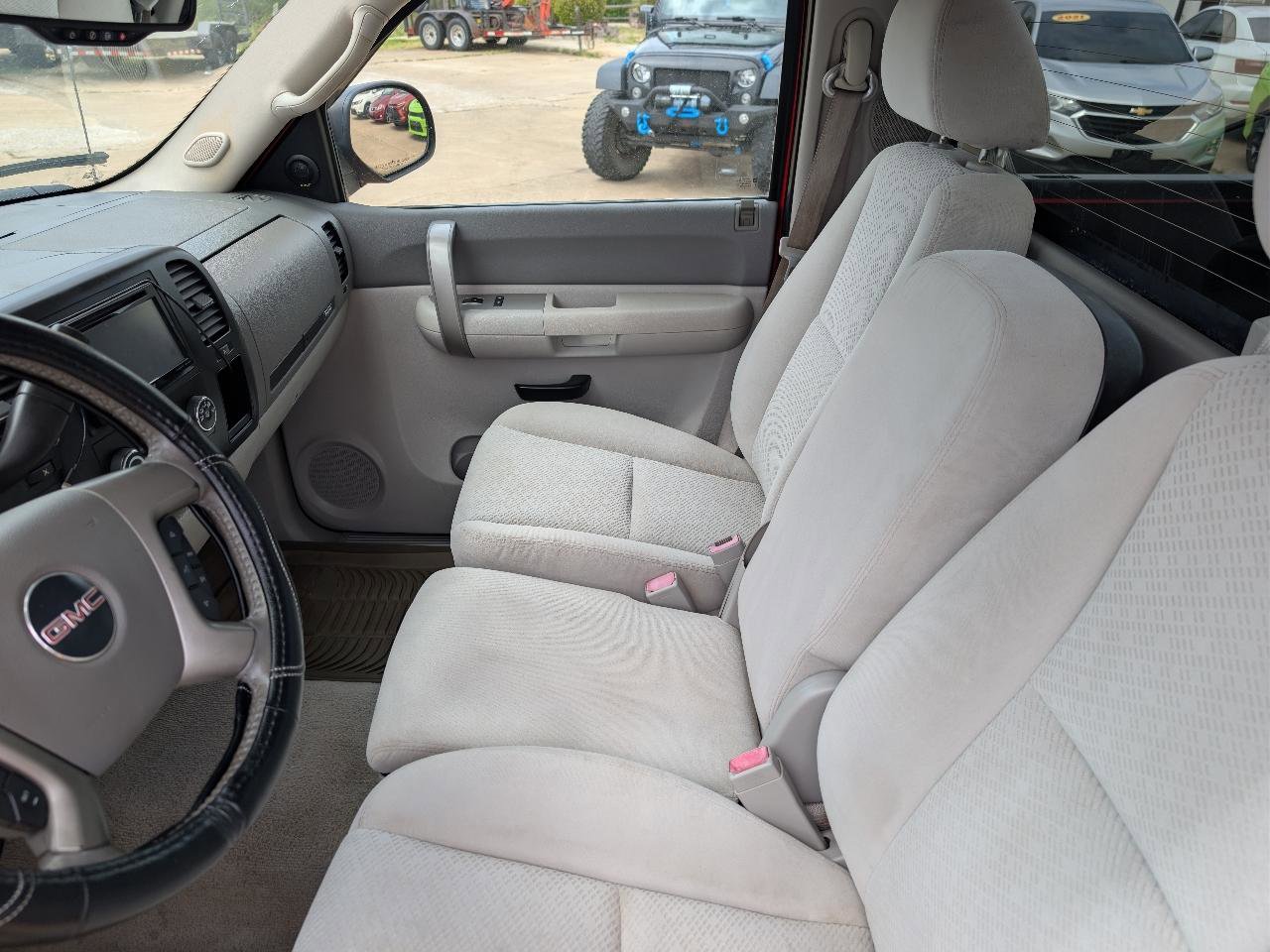 Used 2007 GMC Sierra 1500 SLE w/ Z71 Off-Road Package AWD/4WD image 19