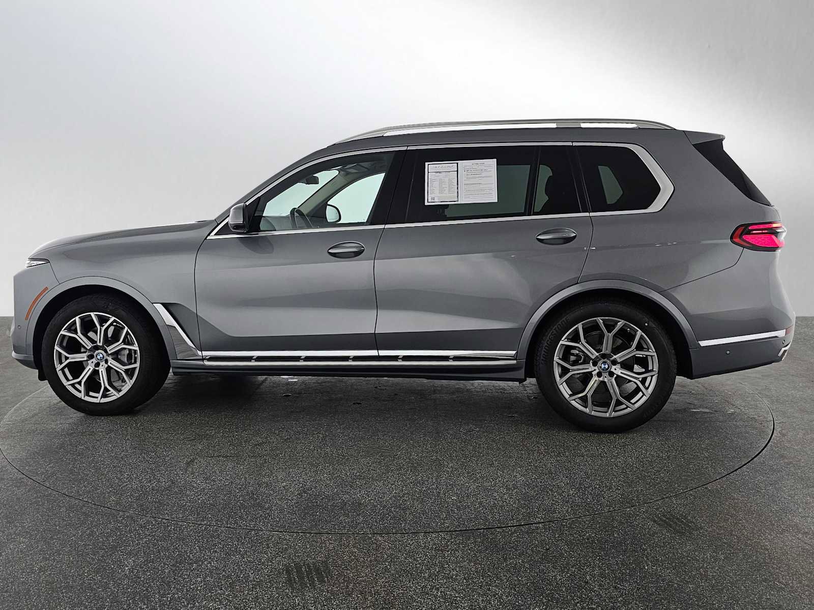Used 2025 BMW X7 xDrive40i image 6