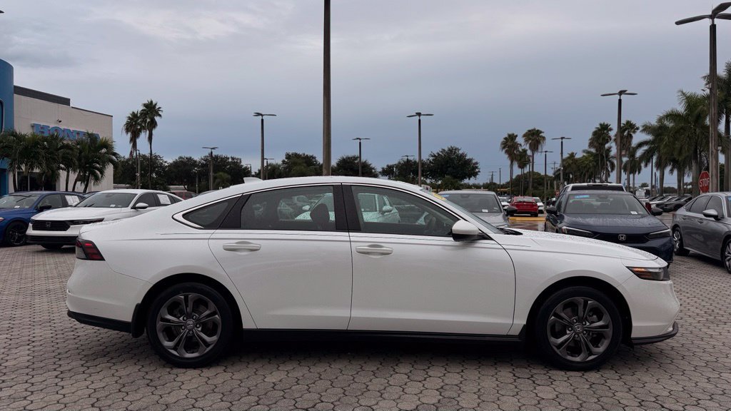 Used 2023 Honda Accord EX image 14