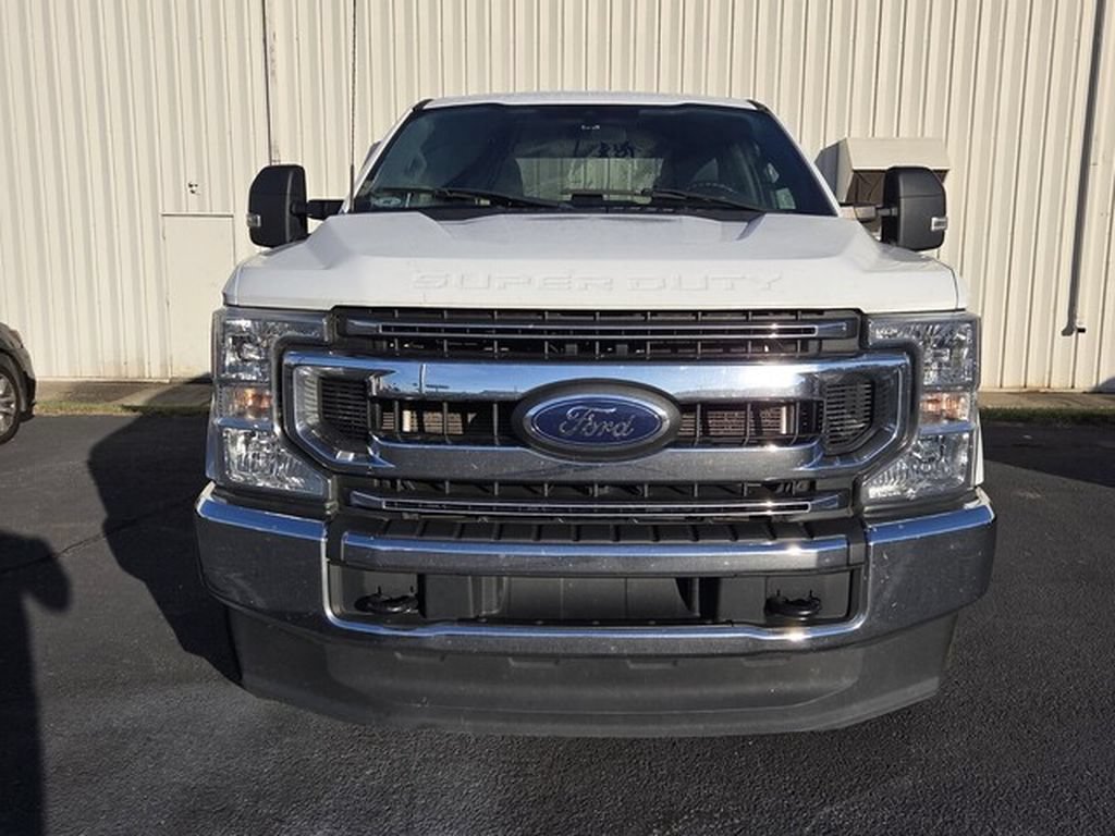Used 2022 Ford F250 XLT AWD/4WD image 2