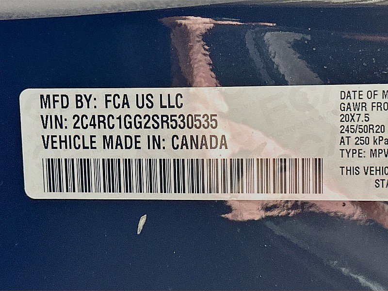 Used 2025 Chrysler Pacifica Limited image 33