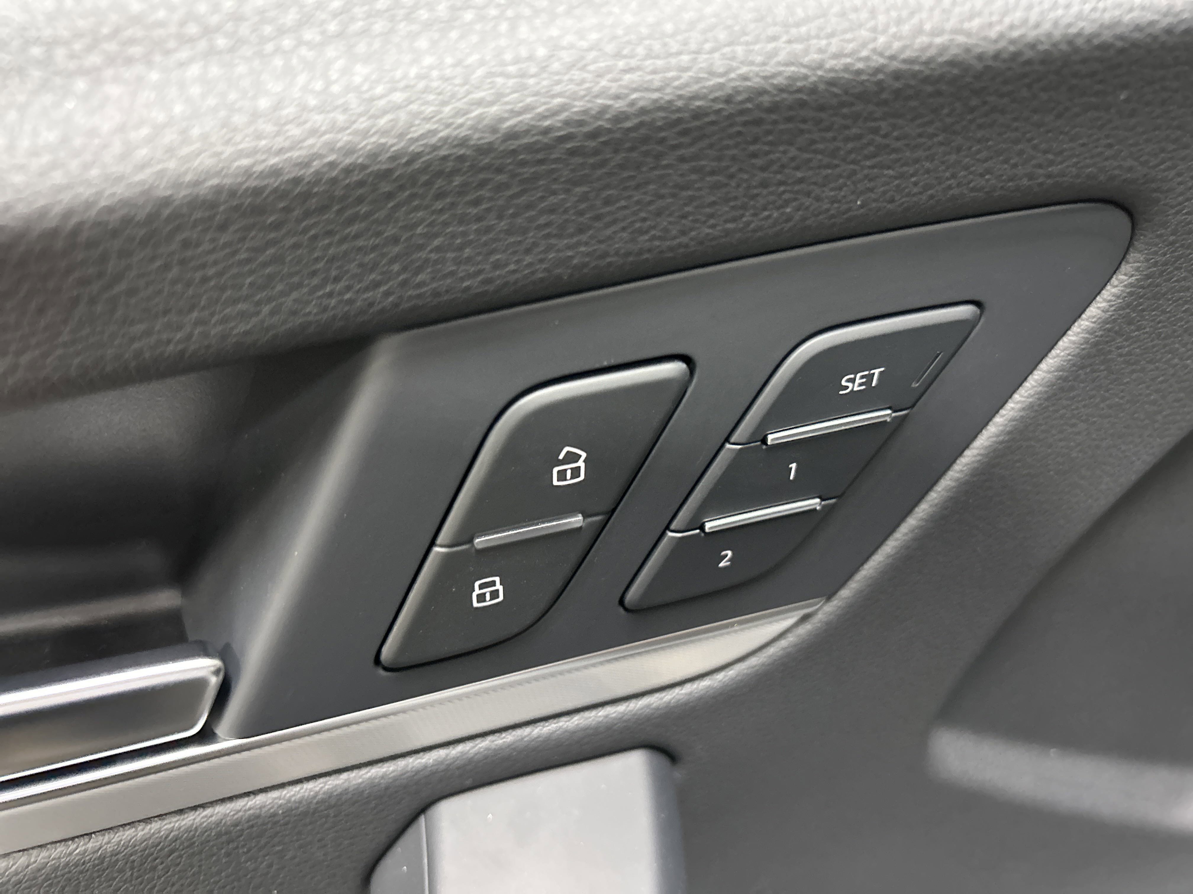 New 2025 Audi Q5 2.0T Premium image 26